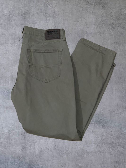 34x32 Beige Levi Jeans